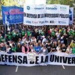 paro universitario abril 2026