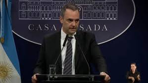 El contratista Matías Tabar declaró que el jefe de Gabinete, Manuel Adorni, le pagó USD 245 mil en efectivo por la refacción de su casa en el country Indio Cuá, ubicado en Exaltación de la Cruz