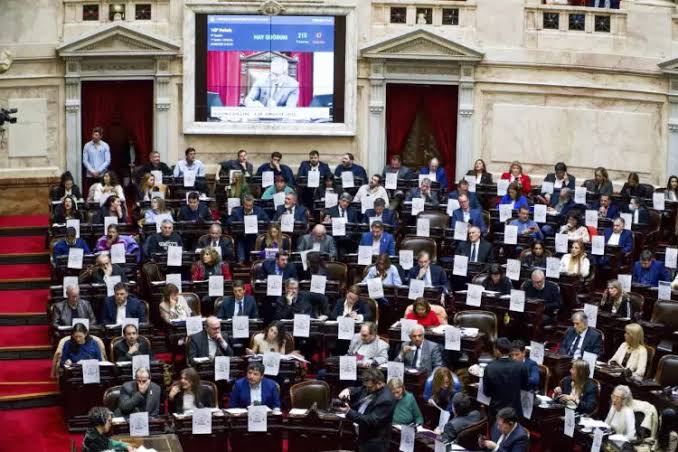 La oposición arrastra al oficialismo al recinto para tratar morosidad y discapacidad