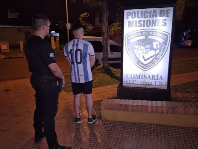 Detuvieron al tesorero de una escuela de Posadas por el presunto uso irregular de fondos destinados a la Estudiantina