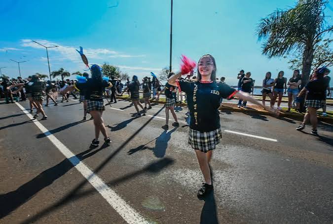 Este martes se realiza la segunda prueba piloto de la Estudiantina 2026 en la Costanera de Posadas
