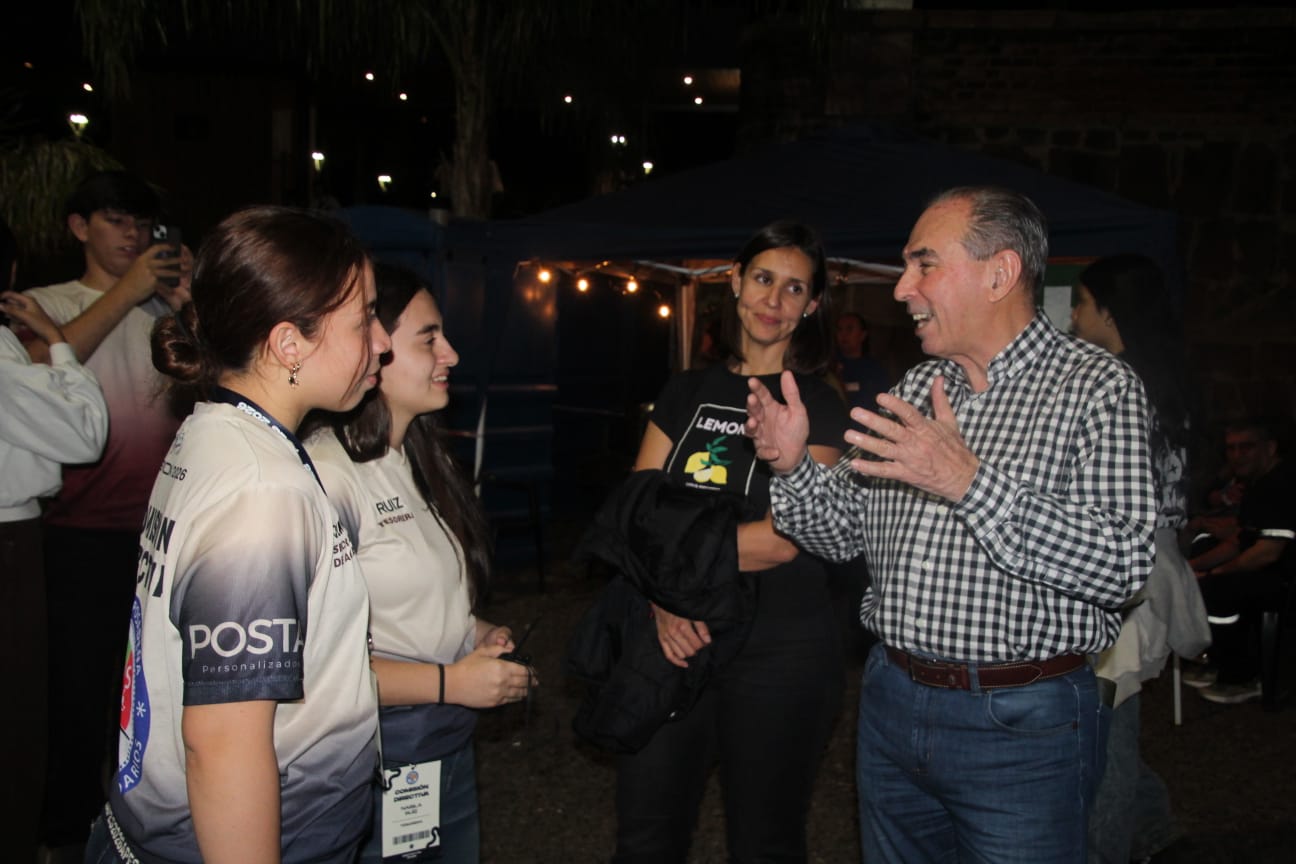 Posadas vivió la primera noche del Show de Scolas 2026 con música, color y un operativo integral